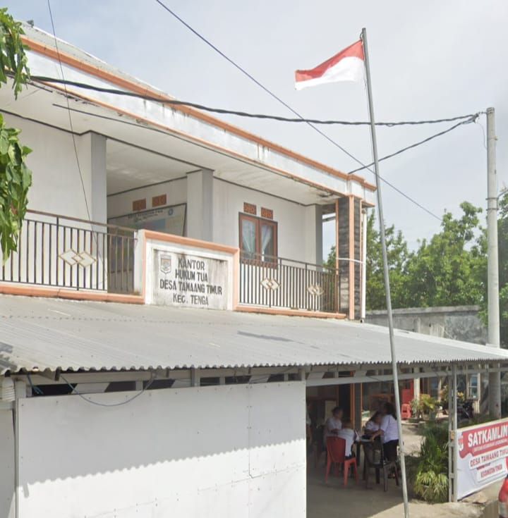 Hukum Tua Vonny Poluan Diduga Melawan Aturan Angkat Sekdes Berstatus Operator IT