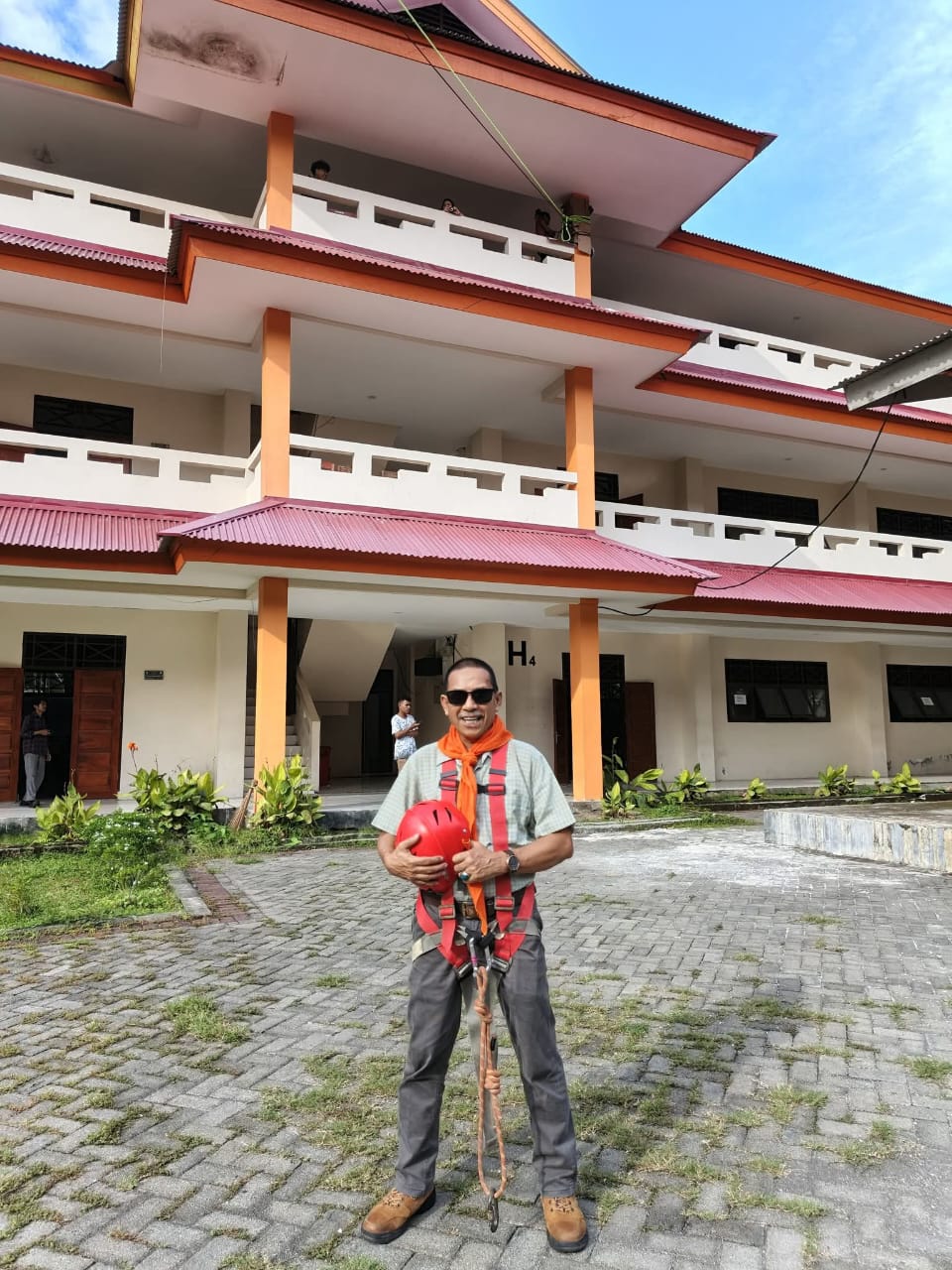 Michael Mamentu: Politik Bukan Hanya Soal Loyalitas, Tetapi Kemampuan Membangun Ulang Kekuatan